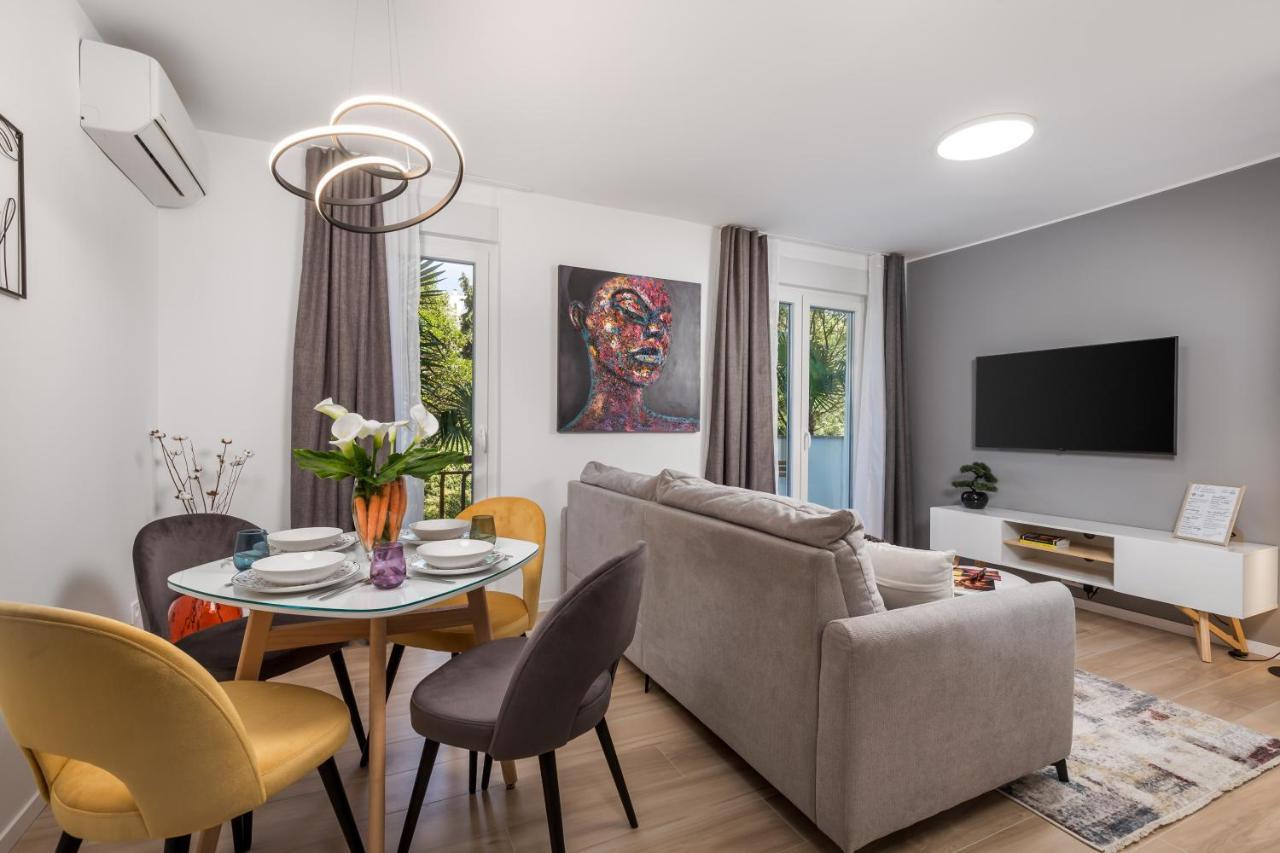 Modern Apartment Di Piu With Free 20M2 Garage Parking غييكا المظهر الخارجي الصورة