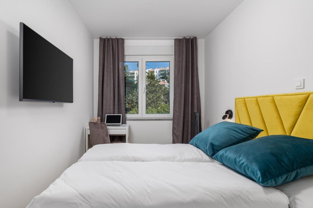 Modern Apartment Di Piu With Free 20M2 Garage Parking غييكا المظهر الخارجي الصورة